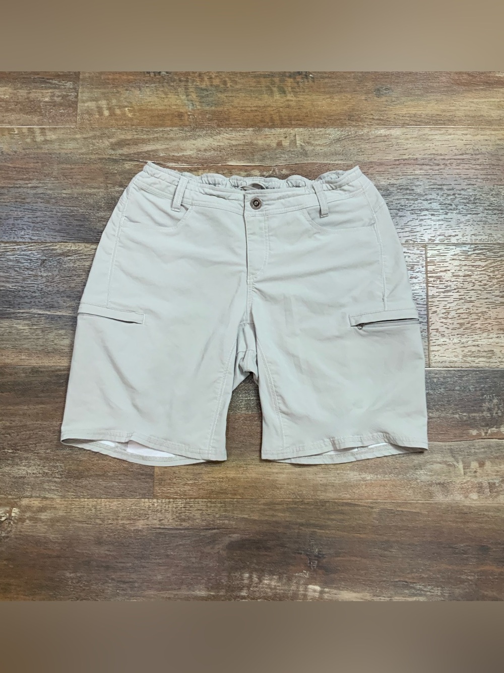 KÜHL Women’s Freeflex Cargo Hiking Shorts - Khaki Tan - Size 10